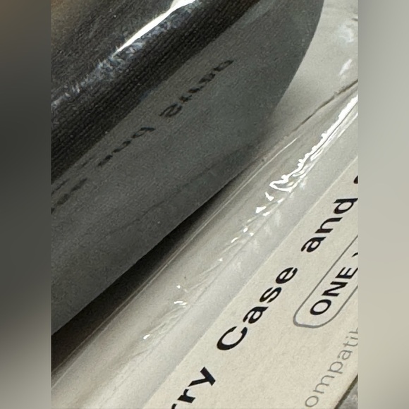 TomTom Carry Case and Wrist Strap for the ONE XL GPS Device - Brand New!! - Picture 4 of 5